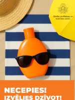 Zili balts svītrains pludmales dvielis ar oranžu termaforu un saulesbrillēm