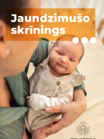 Sieviete zaļā kleitā ar mazuli uz rokām